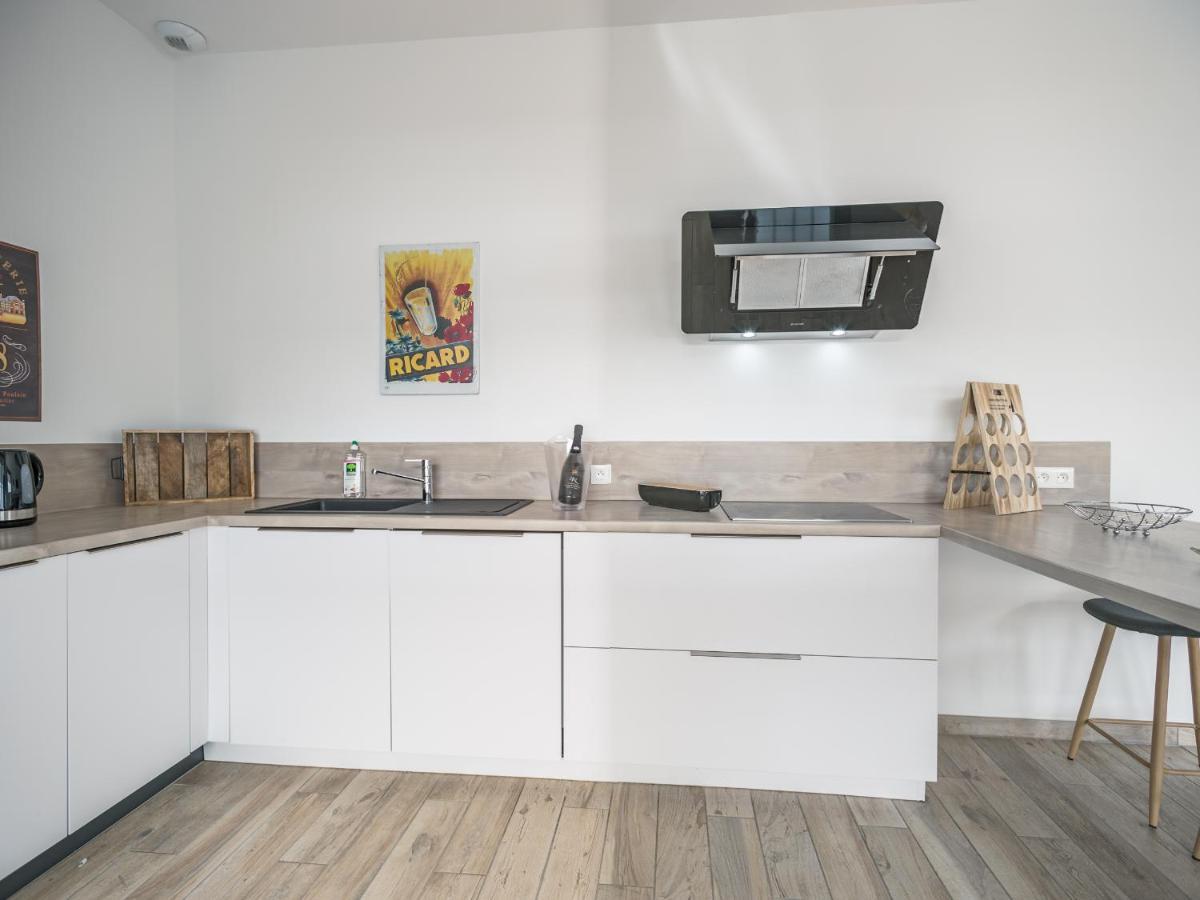 Апартаменти Loft Courtalon - Haut Standing - Patio - Parking Prives Труа Екстер'єр фото
